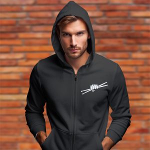 Суичър с цип.